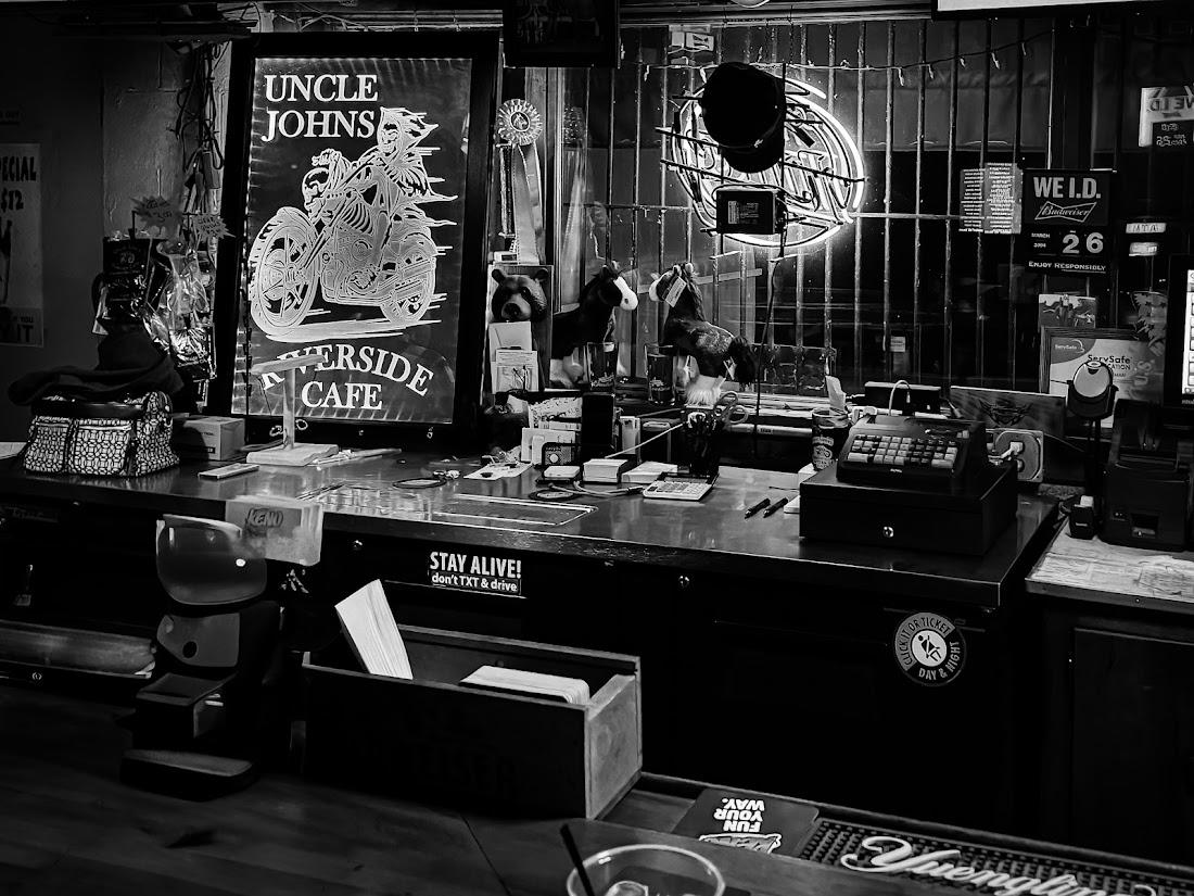 Riverside Cafe Gallery Image 6